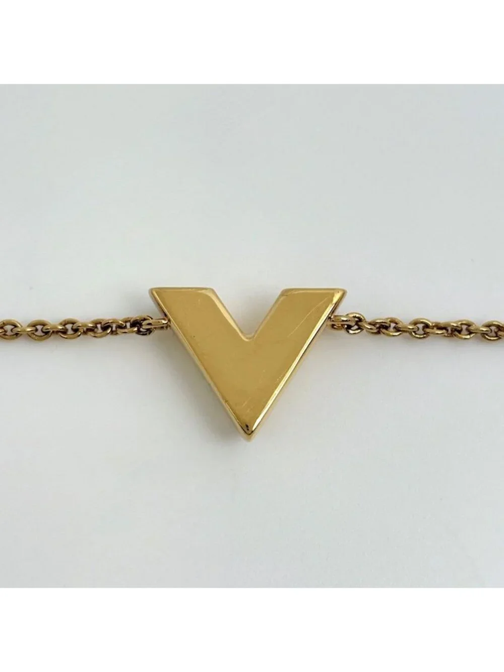 Louis Vuitton Bracelet Essential V Gold Plated
